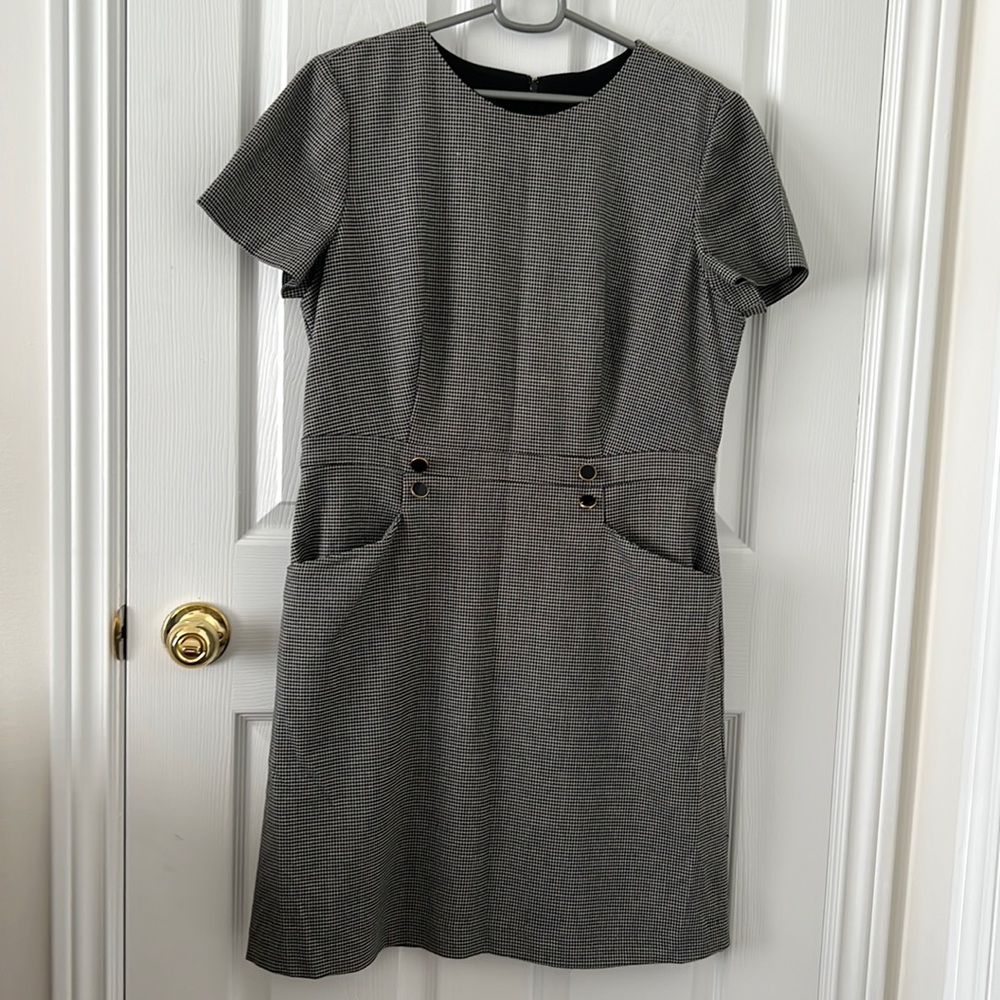Ann taylor dress knee length, size 12, worn twice